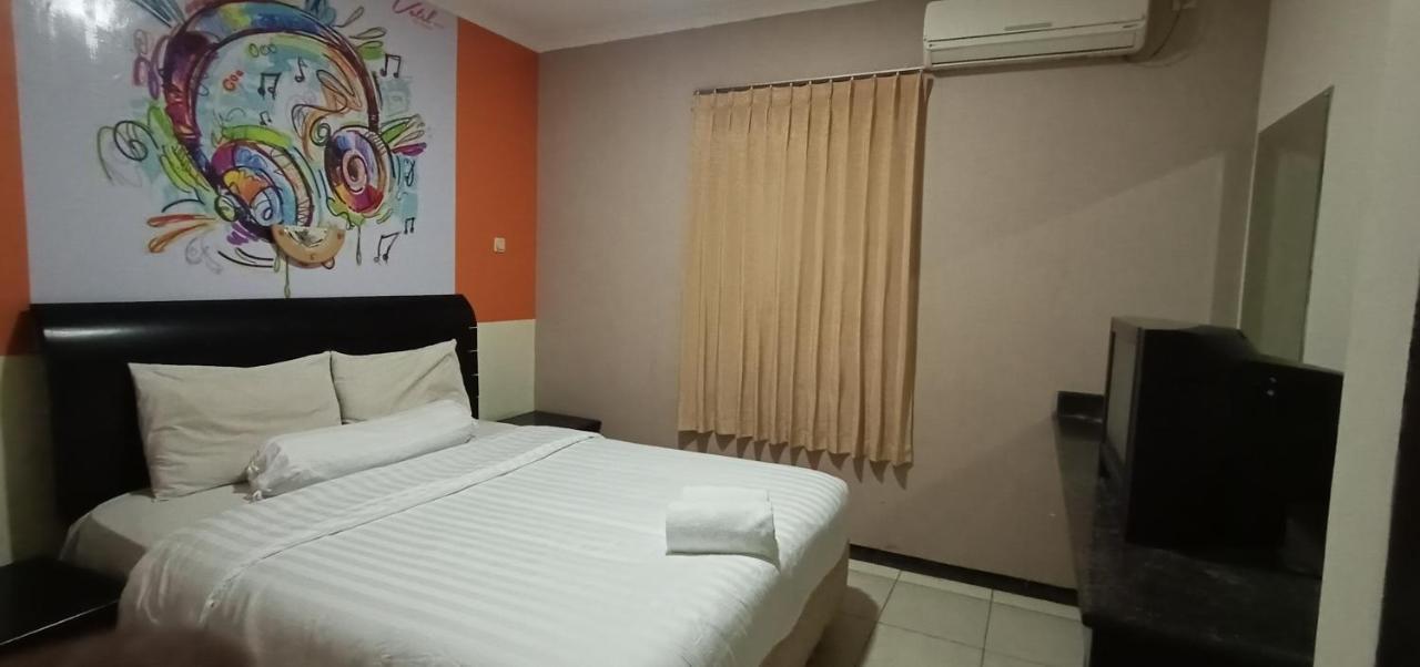 Votel Hotel Tulungagung Exterior photo