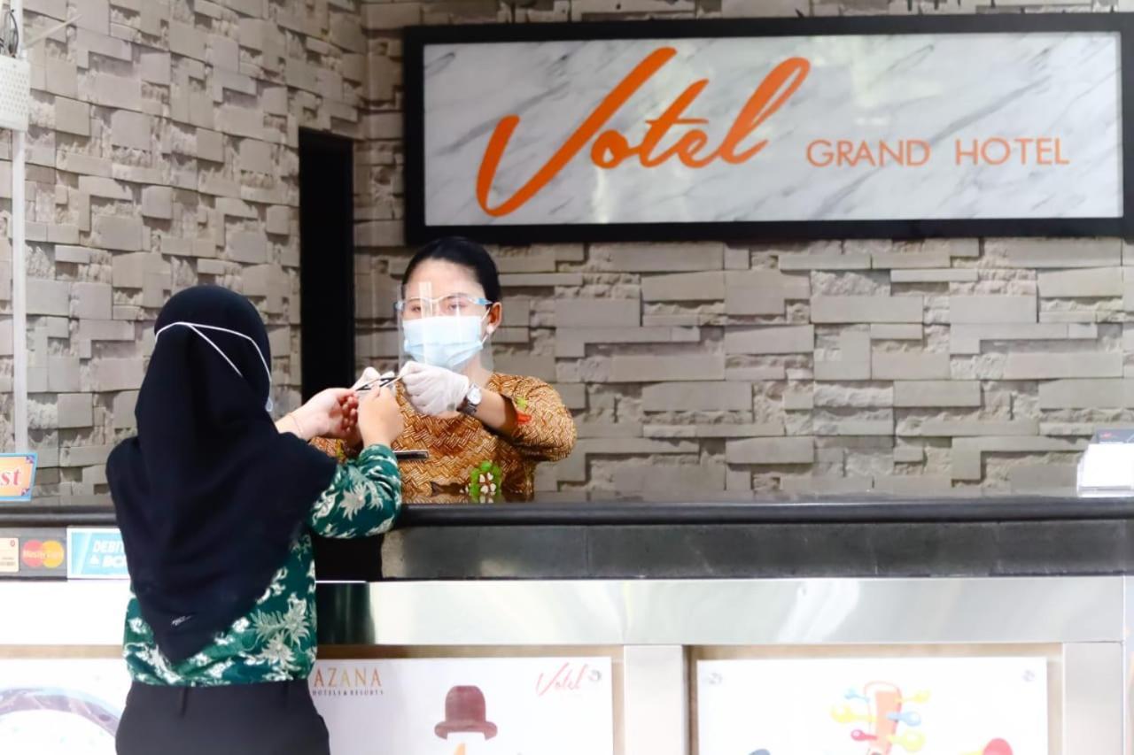 Votel Hotel Tulungagung Exterior photo